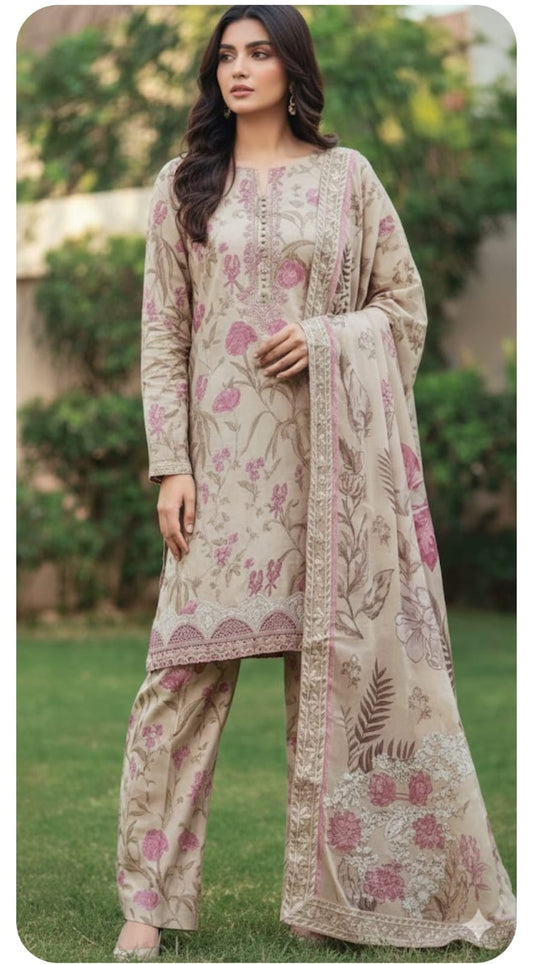 Aneela’s Embroidered Lawn | 115