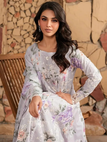 Iznik Exclusive | Embroidered Floral Lawn – Lavender Mist (UE-278)